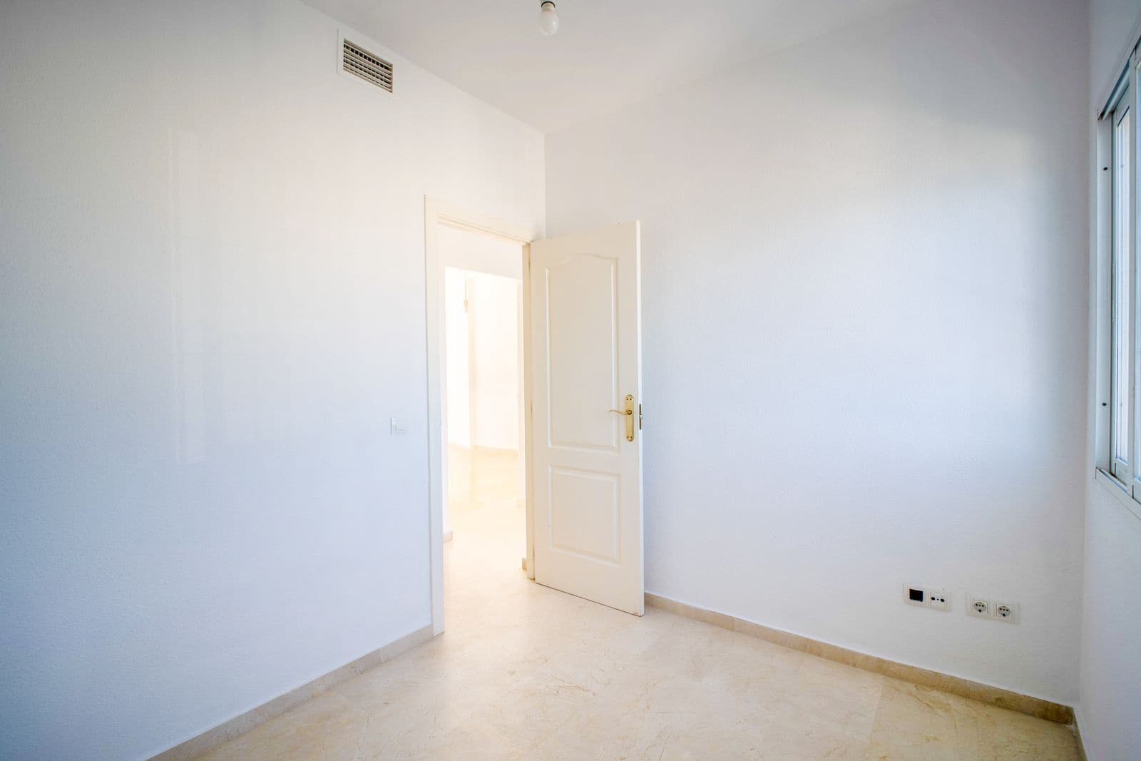 2 slaapkamer Penthouse te koop in Torrequebrada - € 498.000 (Ref: 9910677)