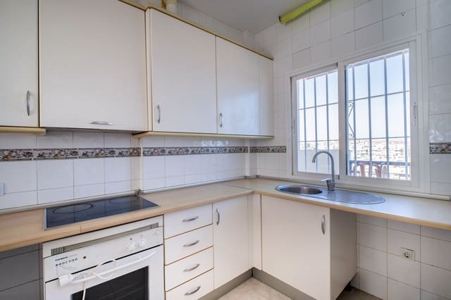 2 slaapkamer Penthouse te koop in Torrequebrada, Benalmádena - € 498.000 (Ref: 9910677)