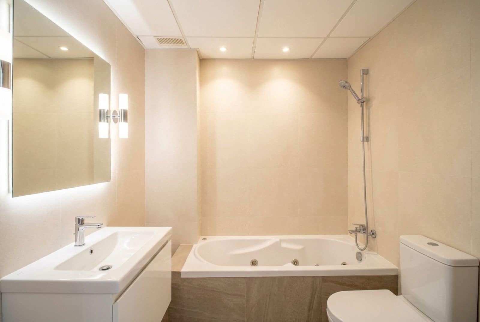 2 slaapkamer Penthouse te koop in Torrequebrada - € 498.000 (Ref: 9910677)