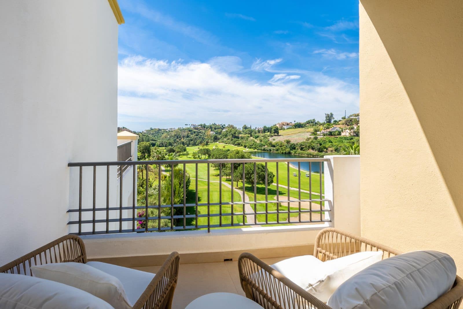 3 Zimmer Penthouse zu verkaufen in Los Arqueros - 799.000 € (Ref: 9910680)