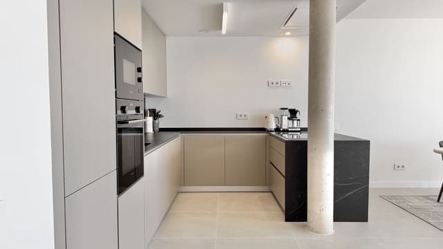 3 quarto Penthouse para venda em Selwo, Estepona - 1 495 000 € (Ref: 9910682)