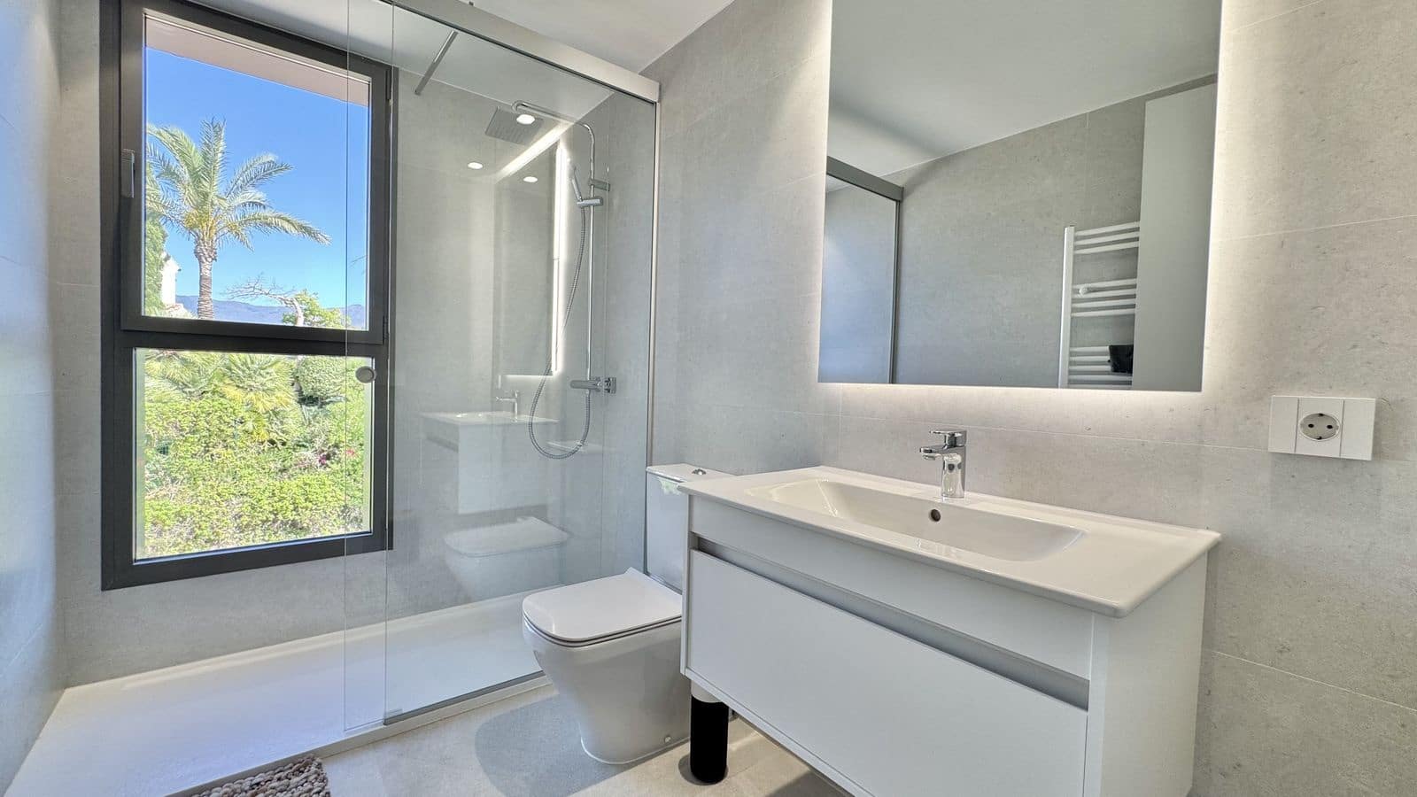 3 Zimmer Penthouse zu verkaufen in New Golden Mile - 1.495.000 € (Ref: 9910682)