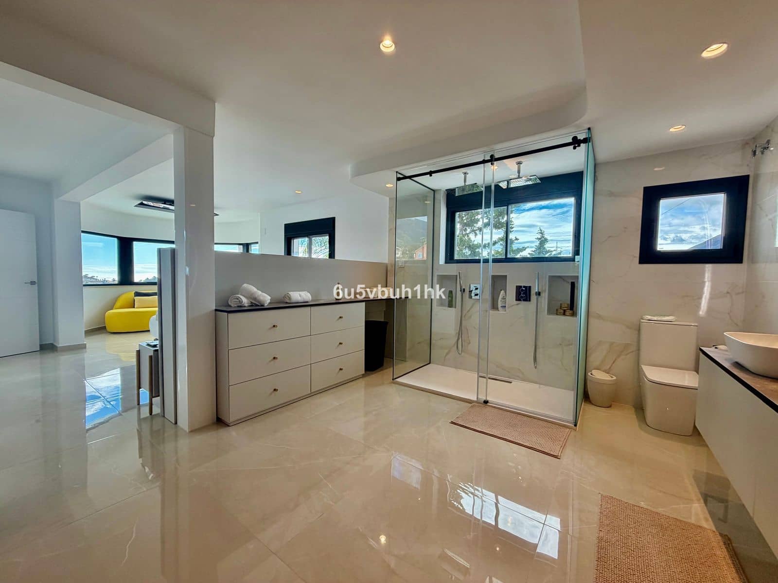 4 Zimmer Villa zu verkaufen in Benalmadena Costa - 1.250.000 € (Ref: 9910683)