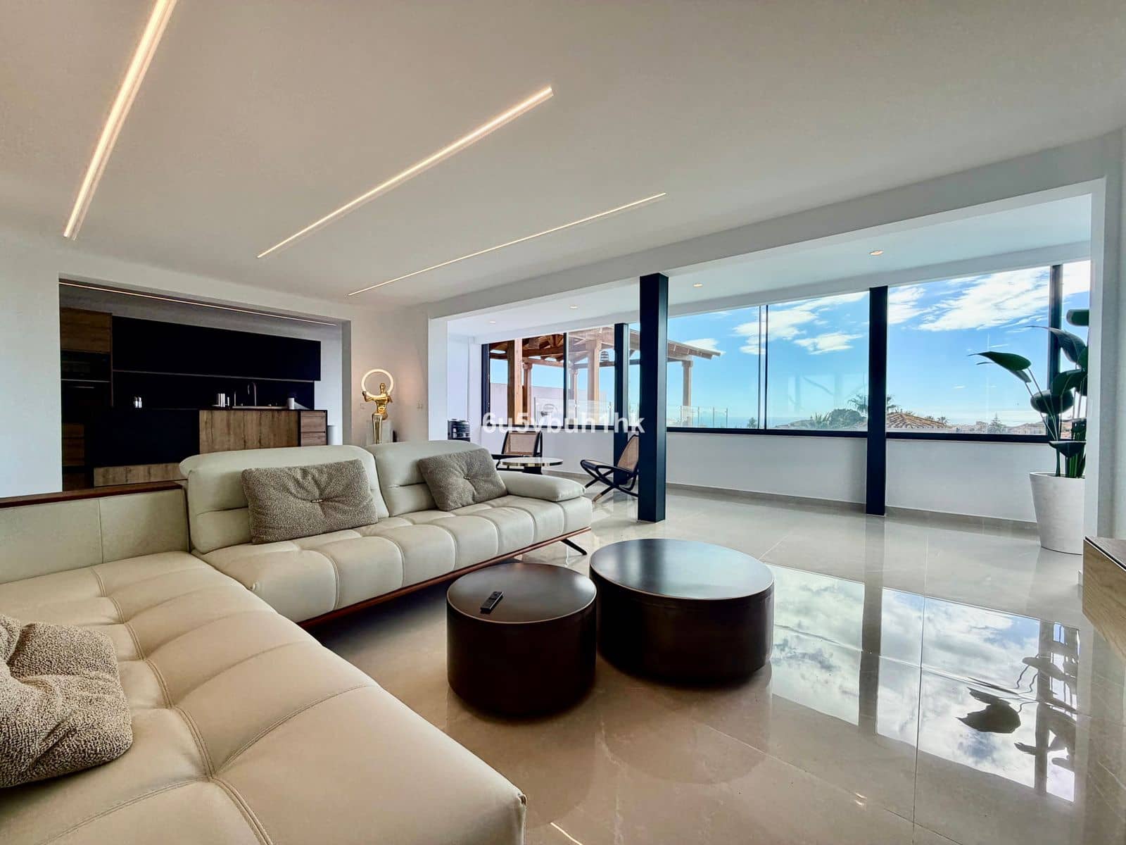 4 Zimmer Villa zu verkaufen in Benalmadena Costa - 1.250.000 € (Ref: 9910683)