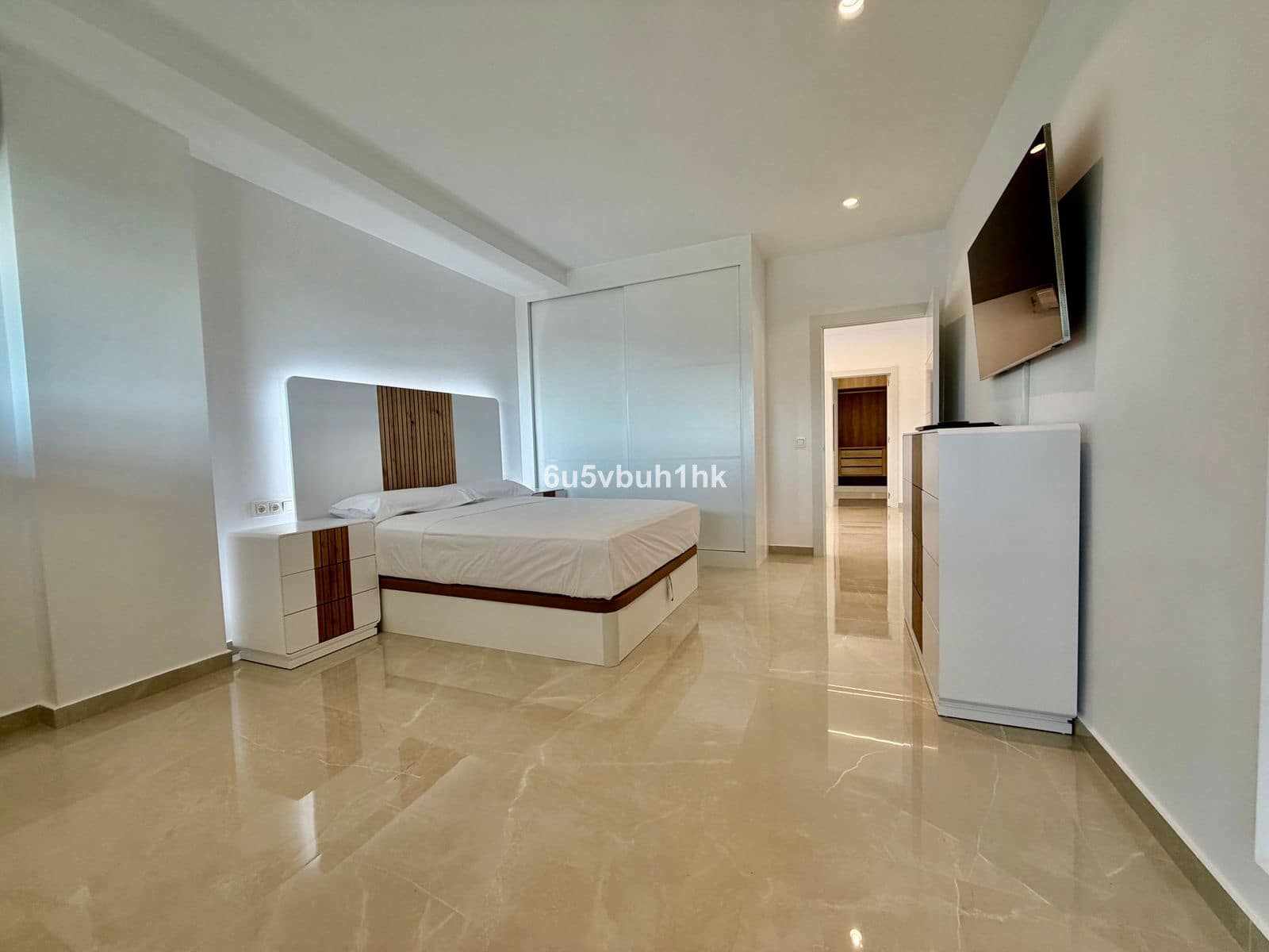4 Zimmer Villa zu verkaufen in Benalmadena Costa - 1.250.000 € (Ref: 9910683)