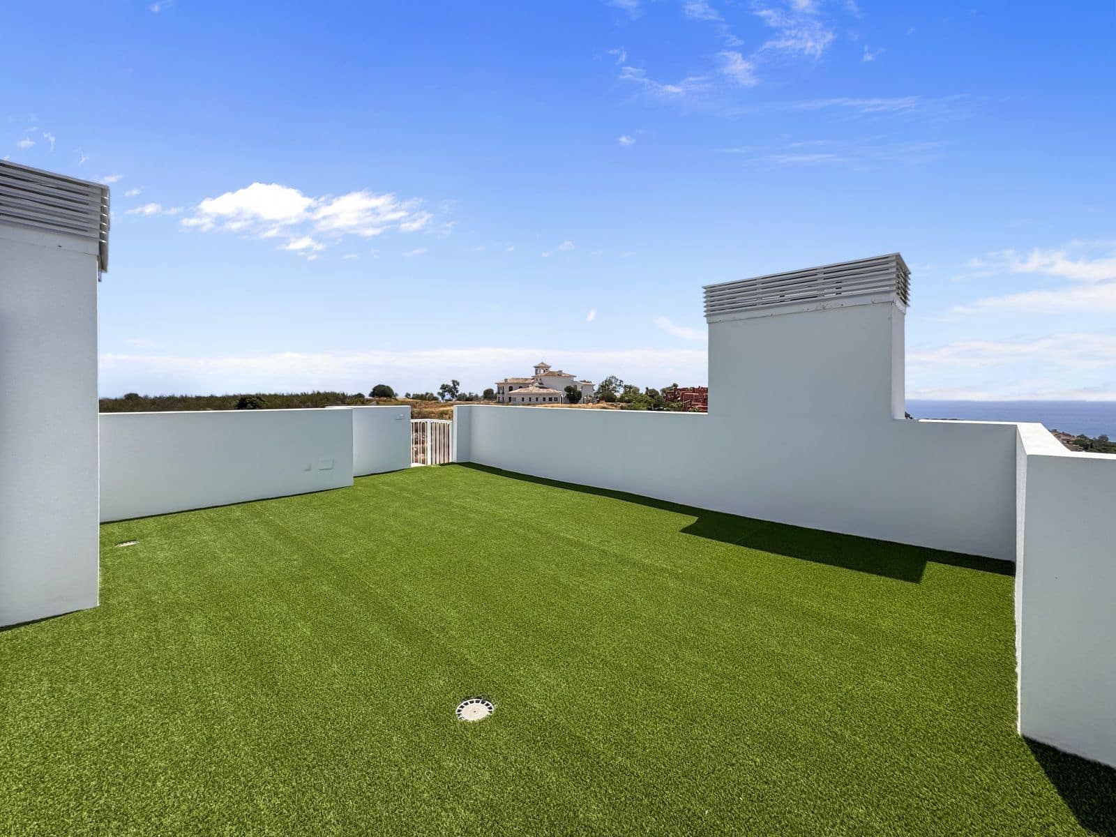 3 soveværelse Villa til salg i Manilva - € 562.750 (Ref: 9910685)
