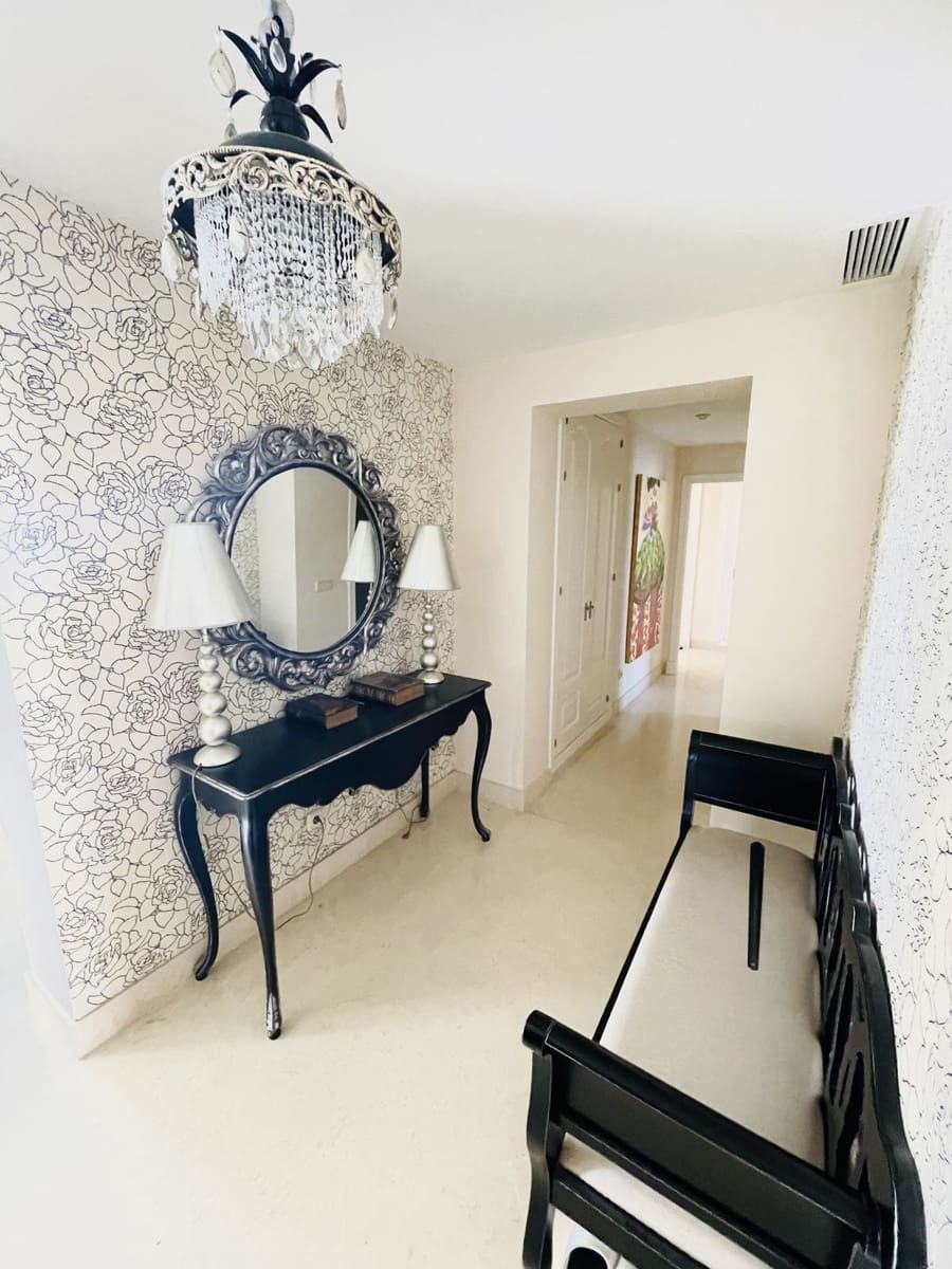 4 makuuhuone Kattohuoneisto myytävänä paikassa Benahavis - 1 490 000 € (Ref: 9910686)