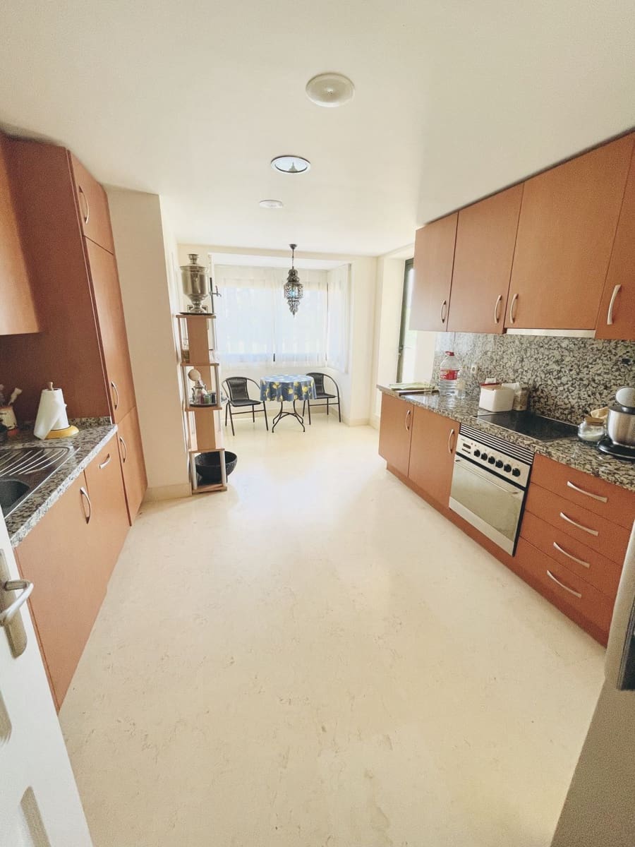 4 makuuhuone Kattohuoneisto myytävänä paikassa Benahavis - 1 490 000 € (Ref: 9910686)