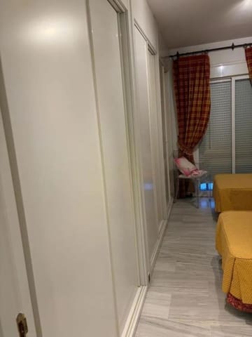 2 bedroom Apartment for sale in Puerto Banus, Marbella - € 850,000 (Ref: 9910688)