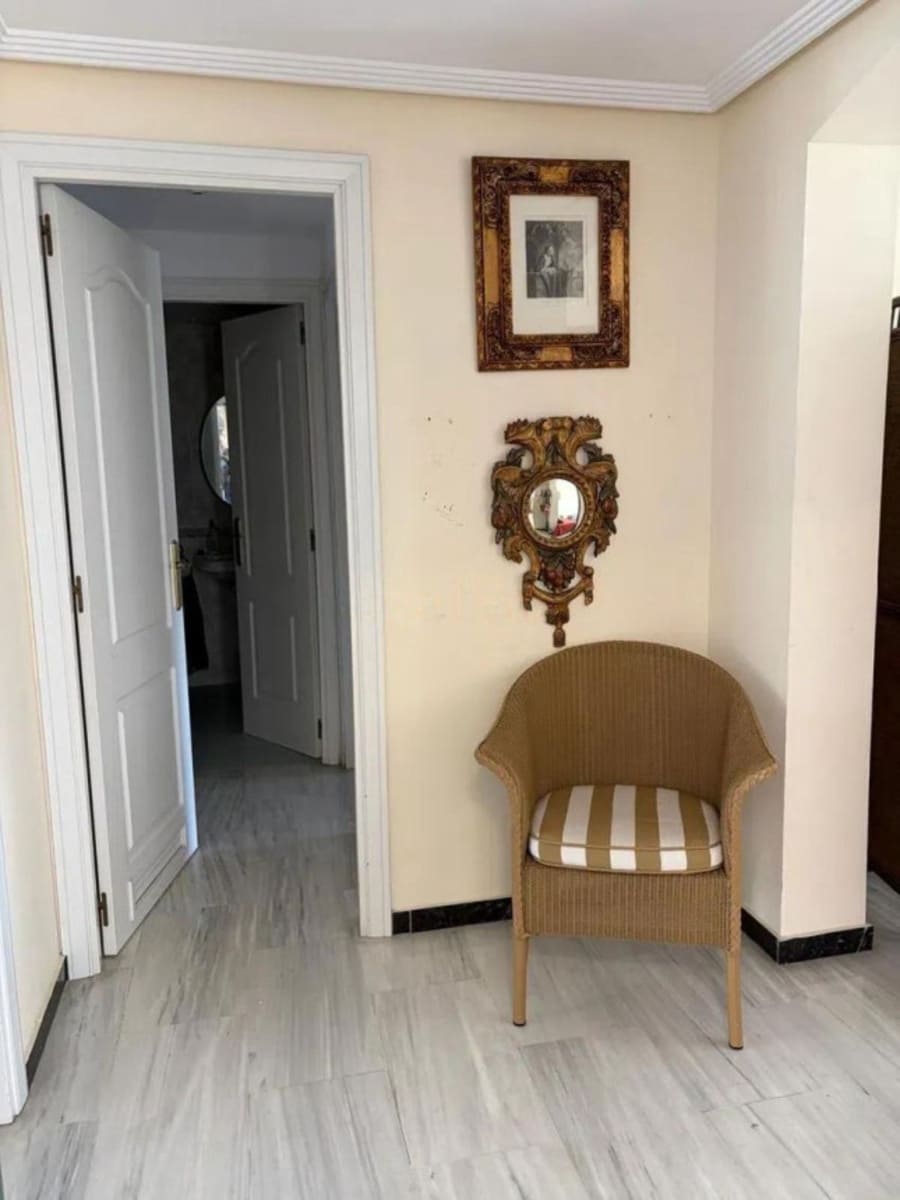 2 bedroom Apartment for sale in Puerto Banus - € 850,000 (Ref: 9910688)