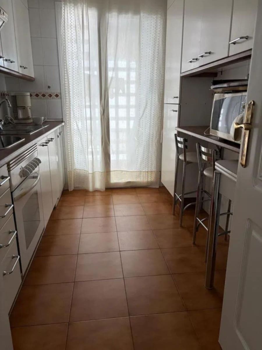 2 bedroom Apartment for sale in Puerto Banus - € 850,000 (Ref: 9910688)