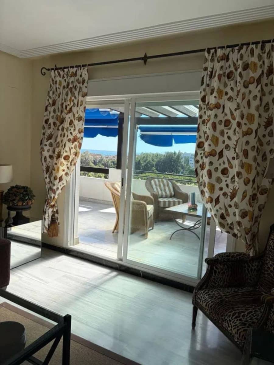 2 bedroom Apartment for sale in Puerto Banus - € 850,000 (Ref: 9910688)