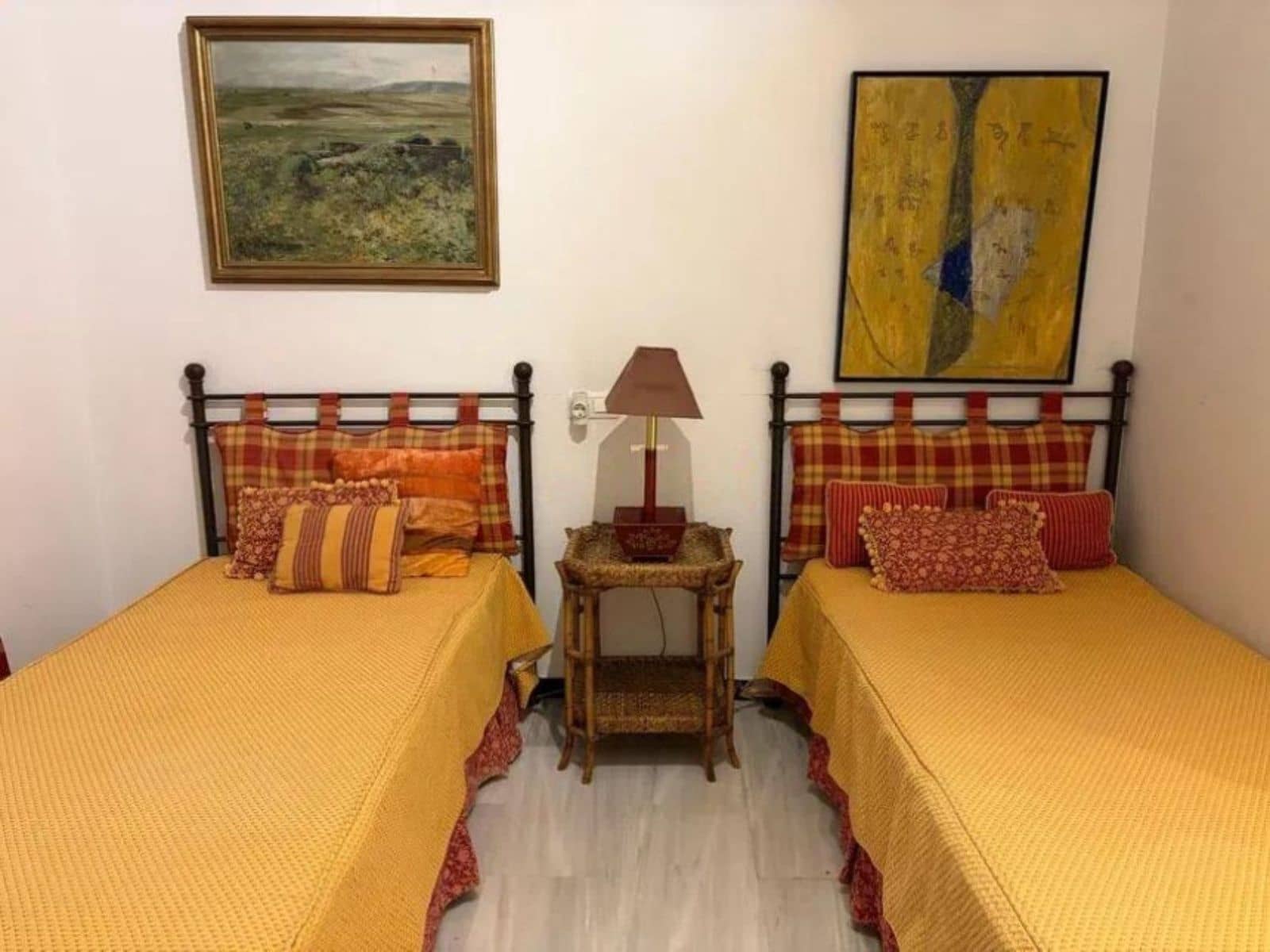 2 bedroom Apartment for sale in Puerto Banus - € 850,000 (Ref: 9910688)