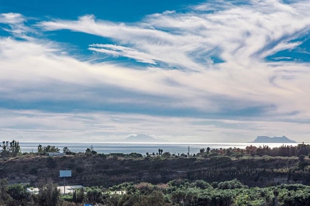 Apartamento de 3 habitaciones en Cancelada, Estepona en venta - 485.000 € (Ref: 9910689)