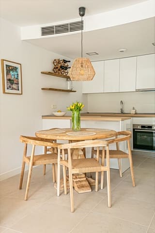 2 soveværelse Lejlighed til salg i Mijas Costa, Mijas - € 465.000 (Ref: 9910690)