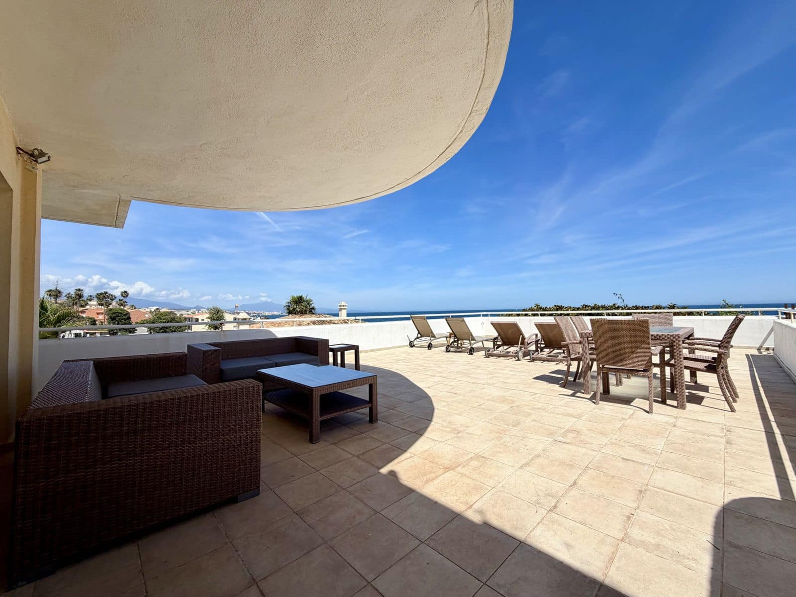 2 Zimmer Apartment zu verkaufen in Estepona - 545.000 € (Ref: 9910694)