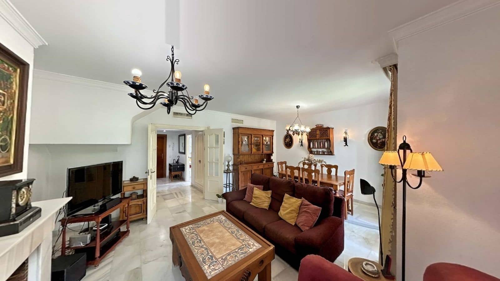 5 chambre Villa/Maison Semi-Mitoyenne à vendre à Estepona - 495 000 € (Ref: 9910696)
