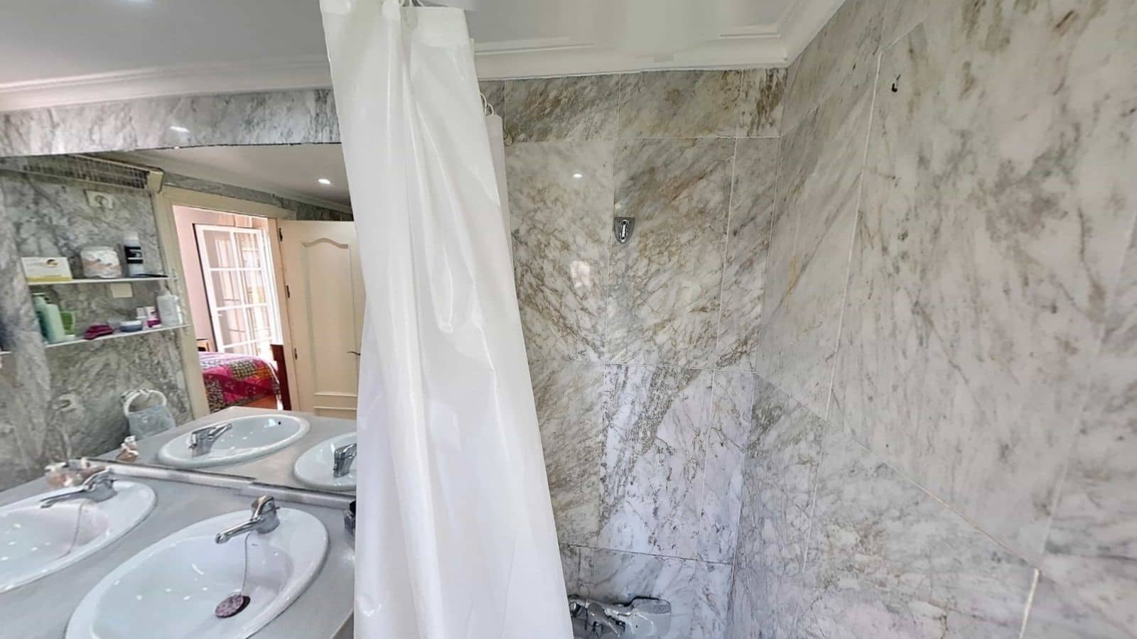 5 chambre Villa/Maison Semi-Mitoyenne à vendre à Estepona - 495 000 € (Ref: 9910696)