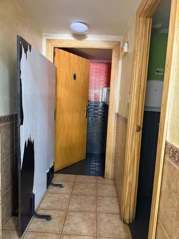 Kommersiell til salgs i Málaga by - € 560 000 (Ref: 9910705)