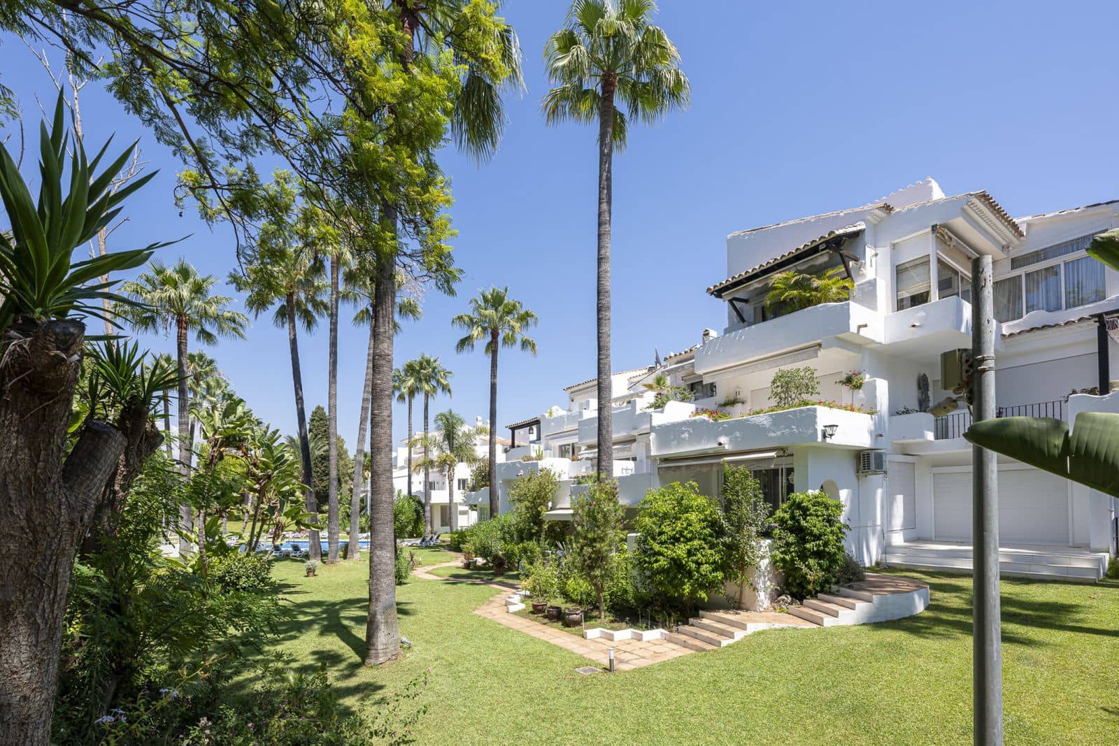 3 slaapkamer Appartement te koop in Puerto Banus - € 1.490.000 (Ref: 9910706)