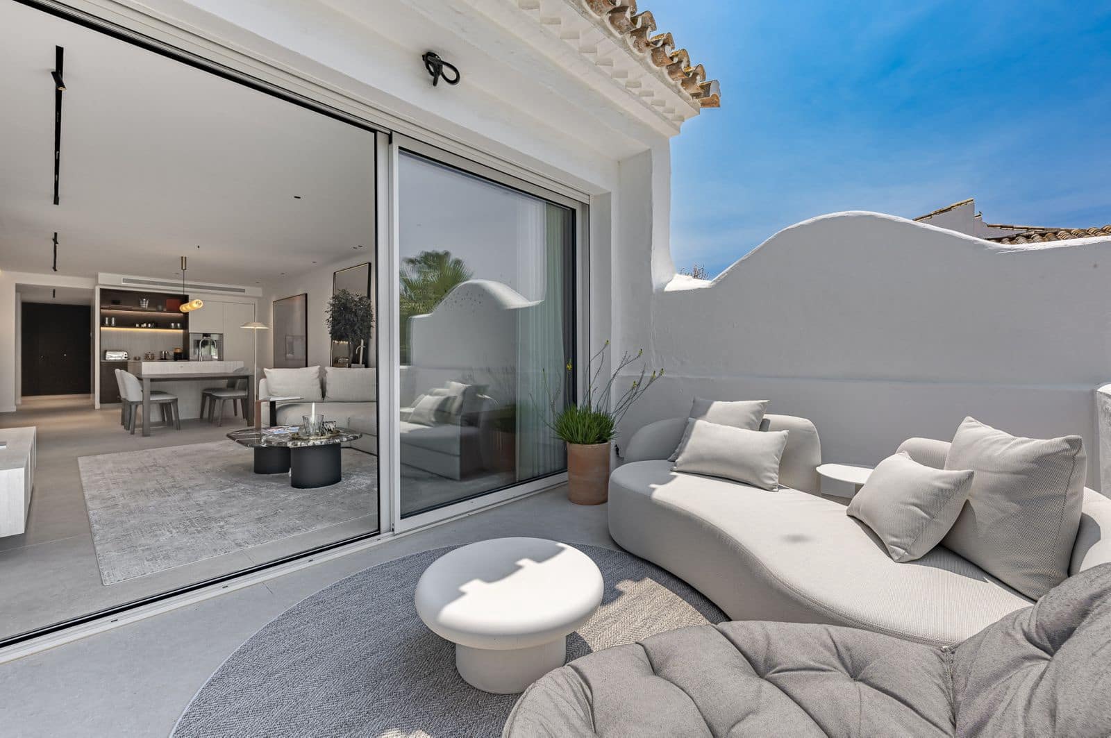 3 slaapkamer Appartement te koop in Puerto Banus - € 1.490.000 (Ref: 9910706)