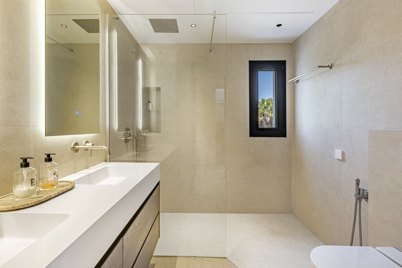 3 slaapkamer Appartement te koop in Puerto Banus - € 1.490.000 (Ref: 9910706)