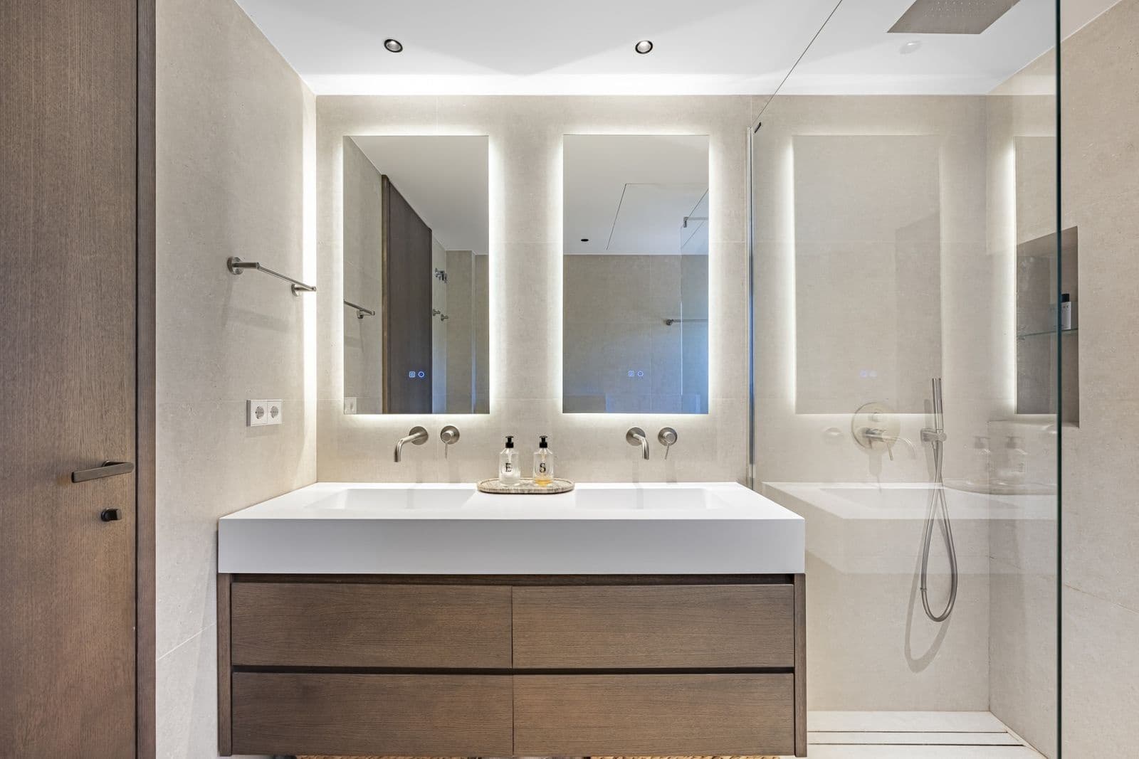 3 slaapkamer Appartement te koop in Puerto Banus - € 1.490.000 (Ref: 9910706)
