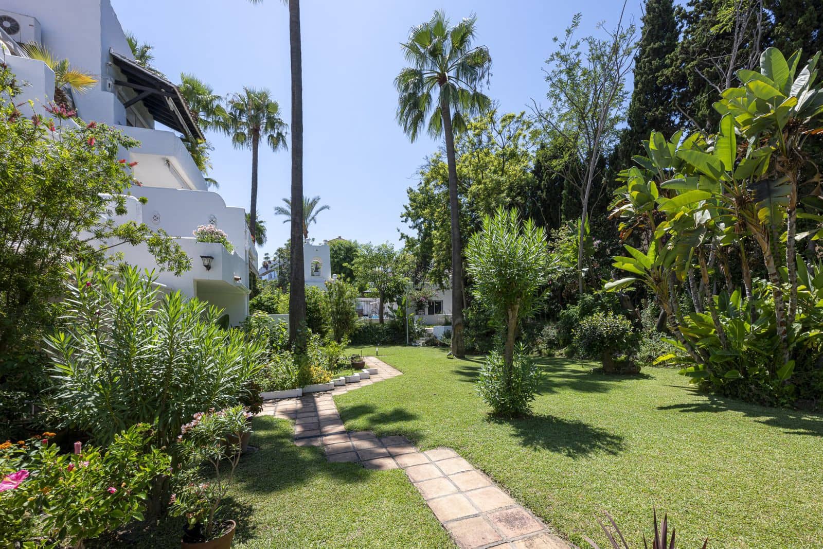 3 slaapkamer Appartement te koop in Puerto Banus - € 1.490.000 (Ref: 9910706)