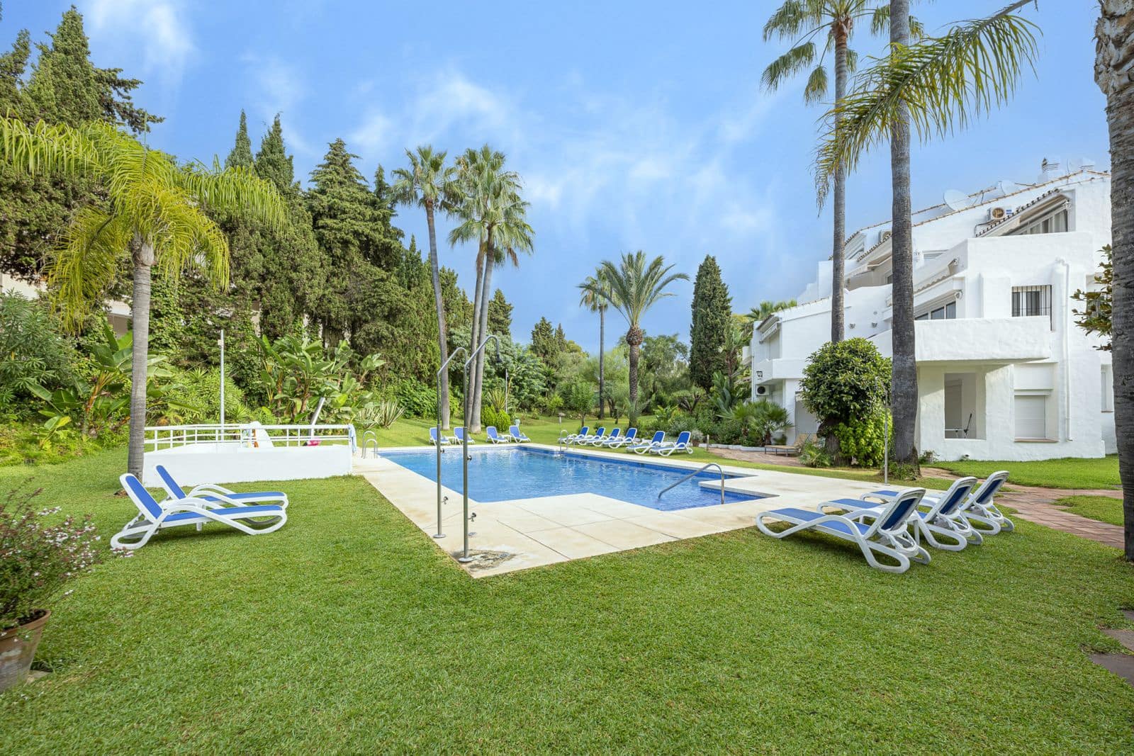 3 slaapkamer Appartement te koop in Puerto Banus - € 1.490.000 (Ref: 9910706)