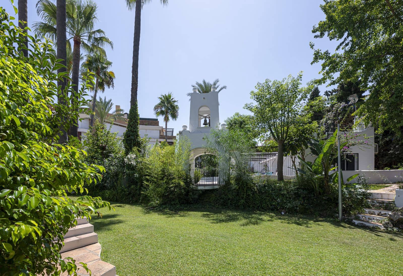 3 slaapkamer Appartement te koop in Puerto Banus - € 1.490.000 (Ref: 9910706)