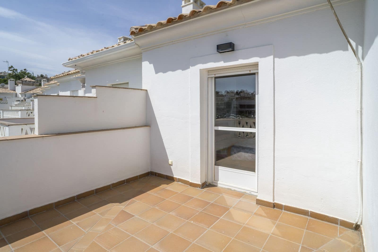 Apartamento de 3 habitaciones en New Golden Mile en venta - 369.000 € (Ref: 9910707)