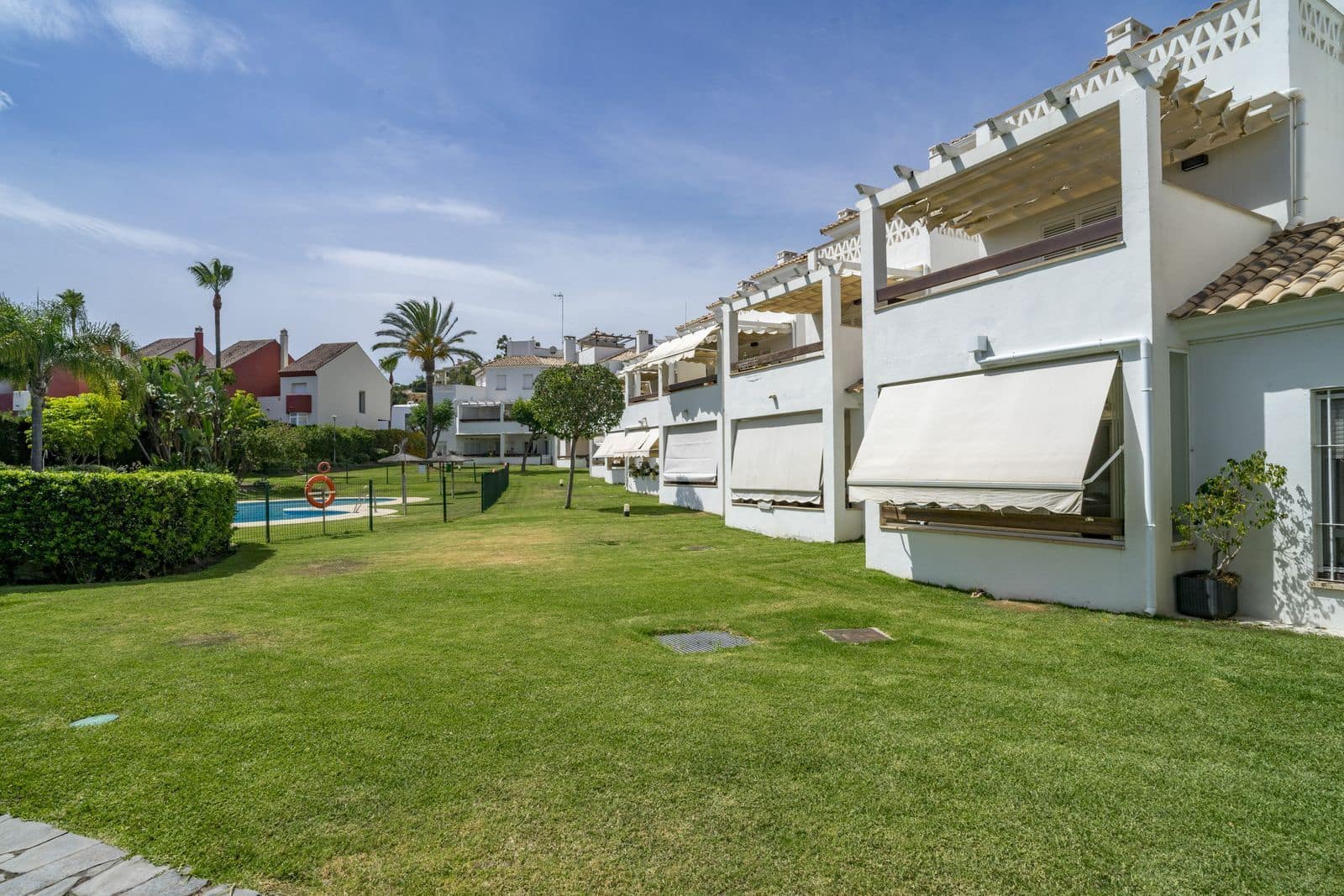 Apartamento de 3 habitaciones en New Golden Mile en venta - 369.000 € (Ref: 9910707)