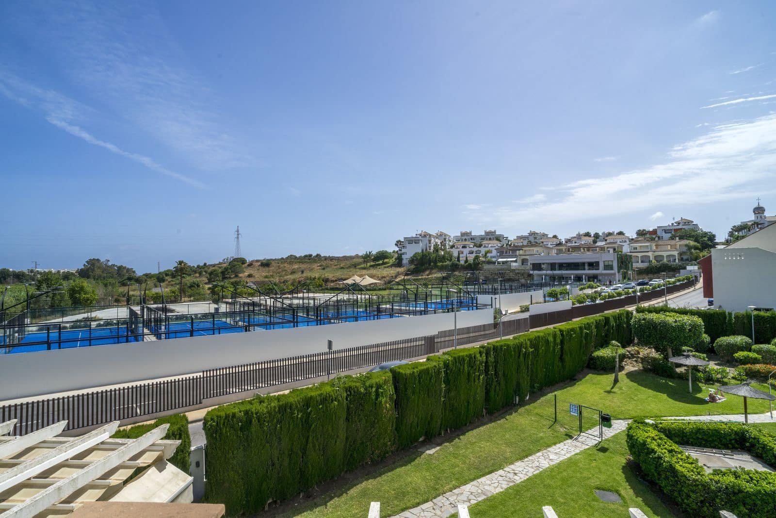 Apartamento de 3 habitaciones en New Golden Mile en venta - 369.000 € (Ref: 9910707)