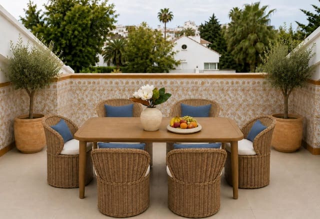 3 Zimmer Penthouse zu verkaufen in Nueva Andalucia, Marbella - 695.000 € (Ref: 9910710)