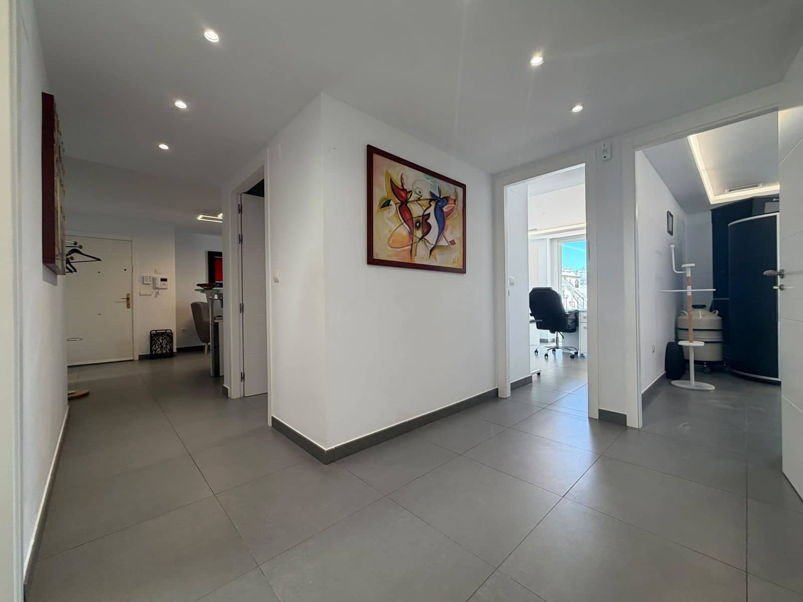 4 sovrum Kommersiell till salu i Estepona - 849 000 € (Ref: 9910712)