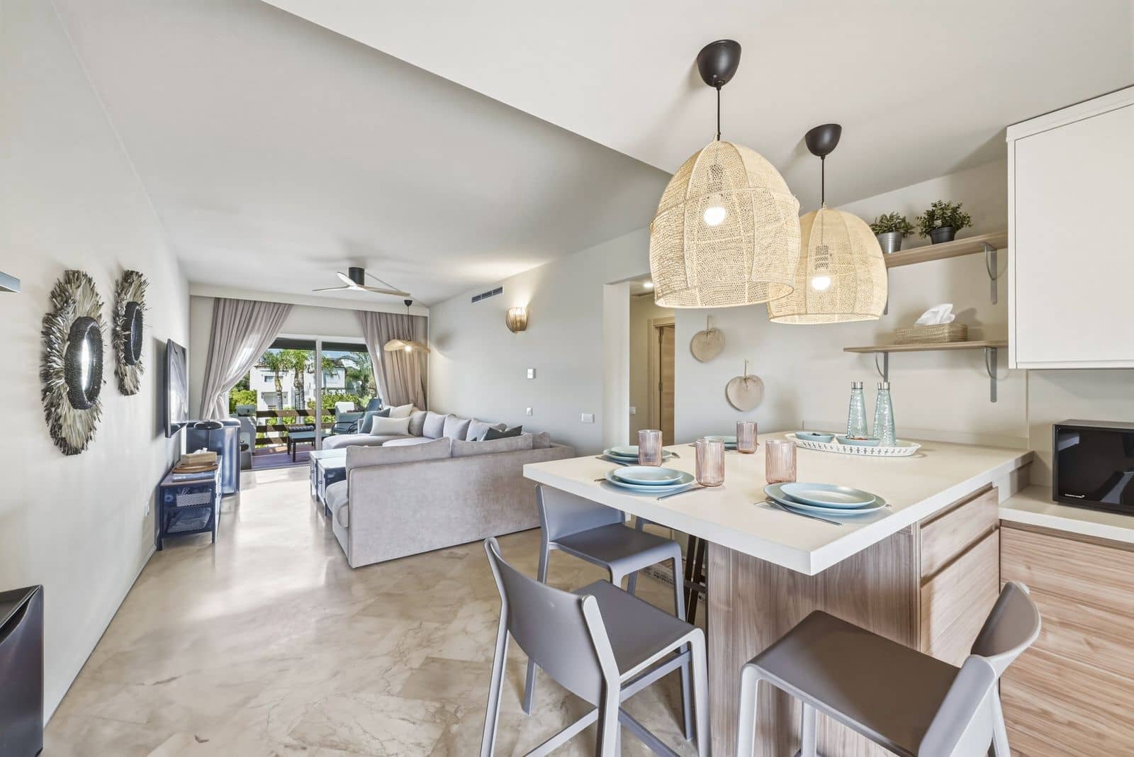 2 slaapkamer Appartement te koop in Estepona - € 545.000 (Ref: 9910717)
