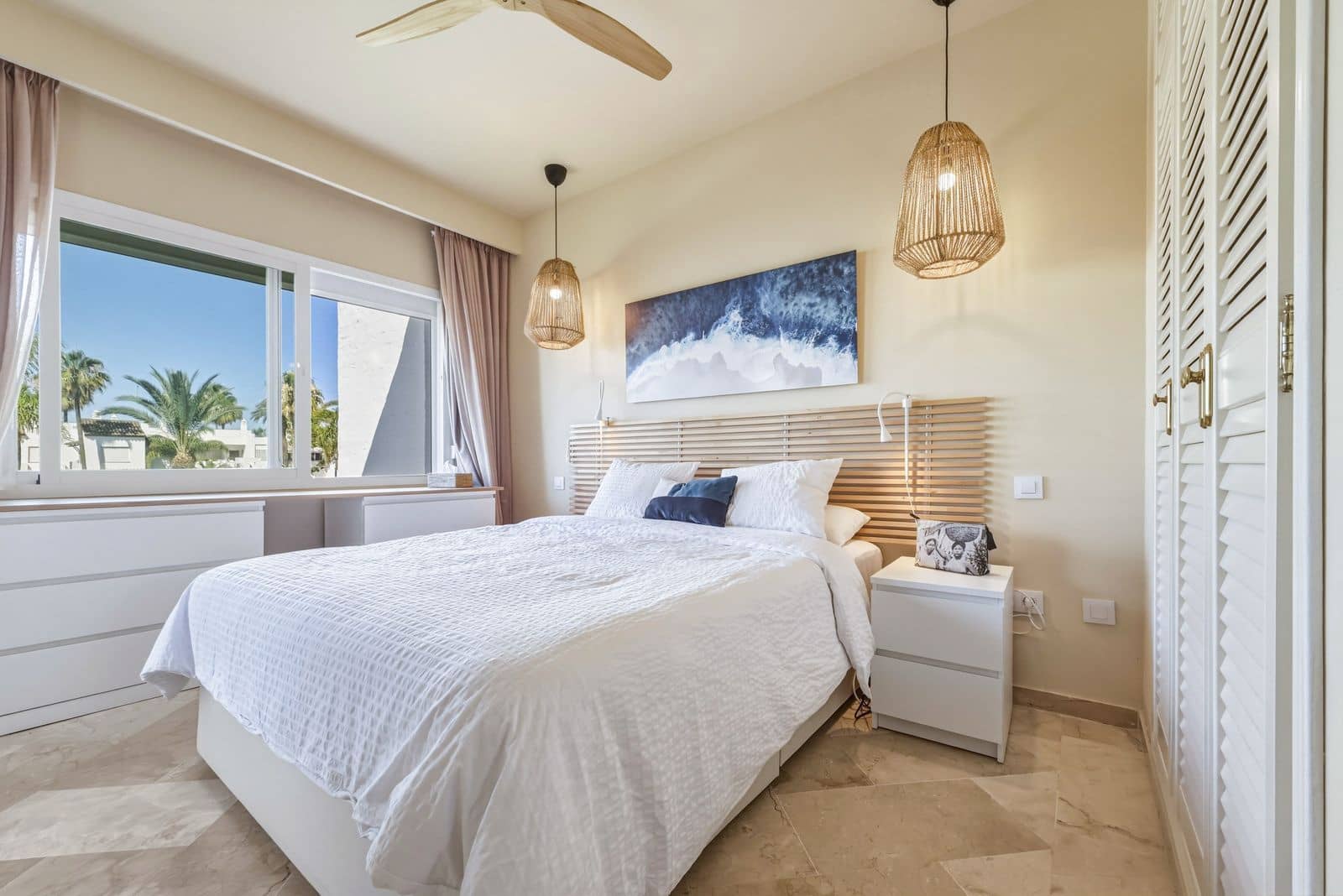 2 slaapkamer Appartement te koop in Estepona - € 545.000 (Ref: 9910717)