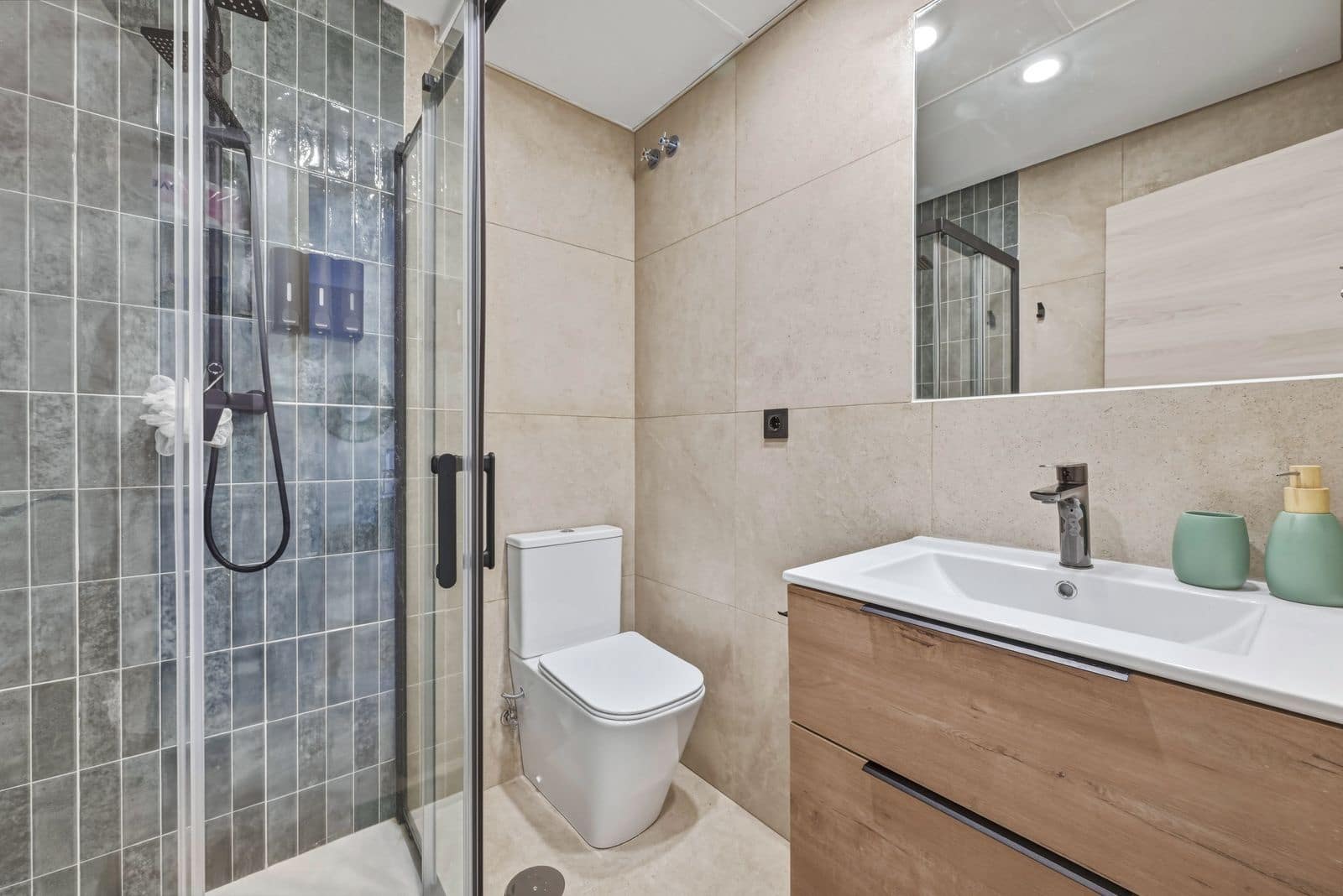 2 slaapkamer Appartement te koop in Estepona - € 545.000 (Ref: 9910717)
