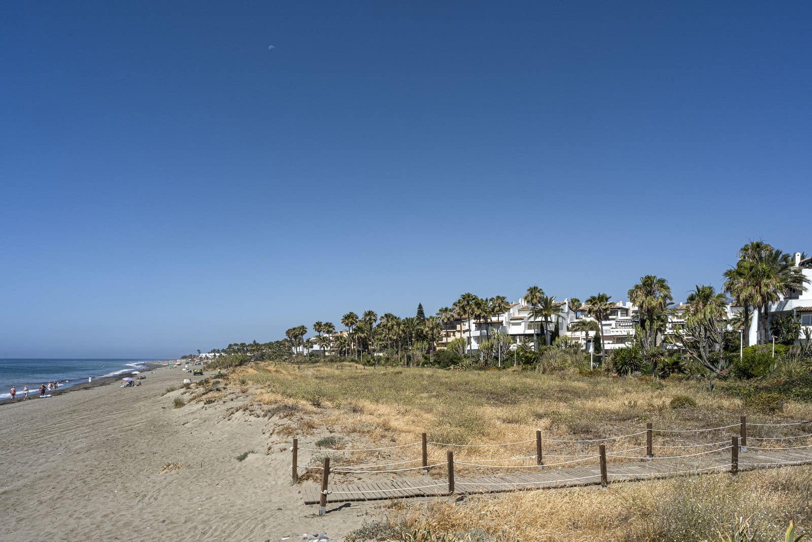 2 slaapkamer Appartement te koop in Estepona - € 545.000 (Ref: 9910717)