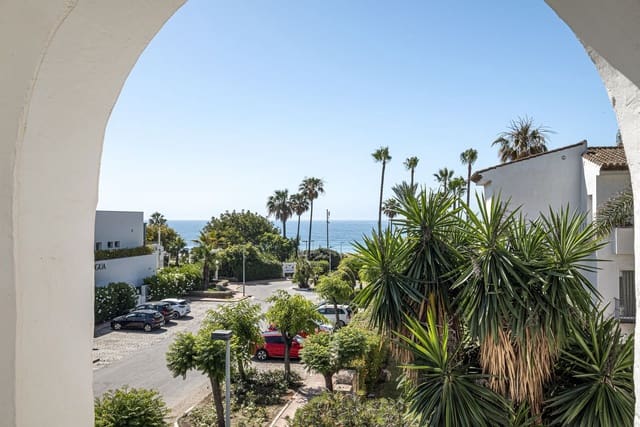2 slaapkamer Appartement te koop in Estepona - € 545.000 (Ref: 9910717)