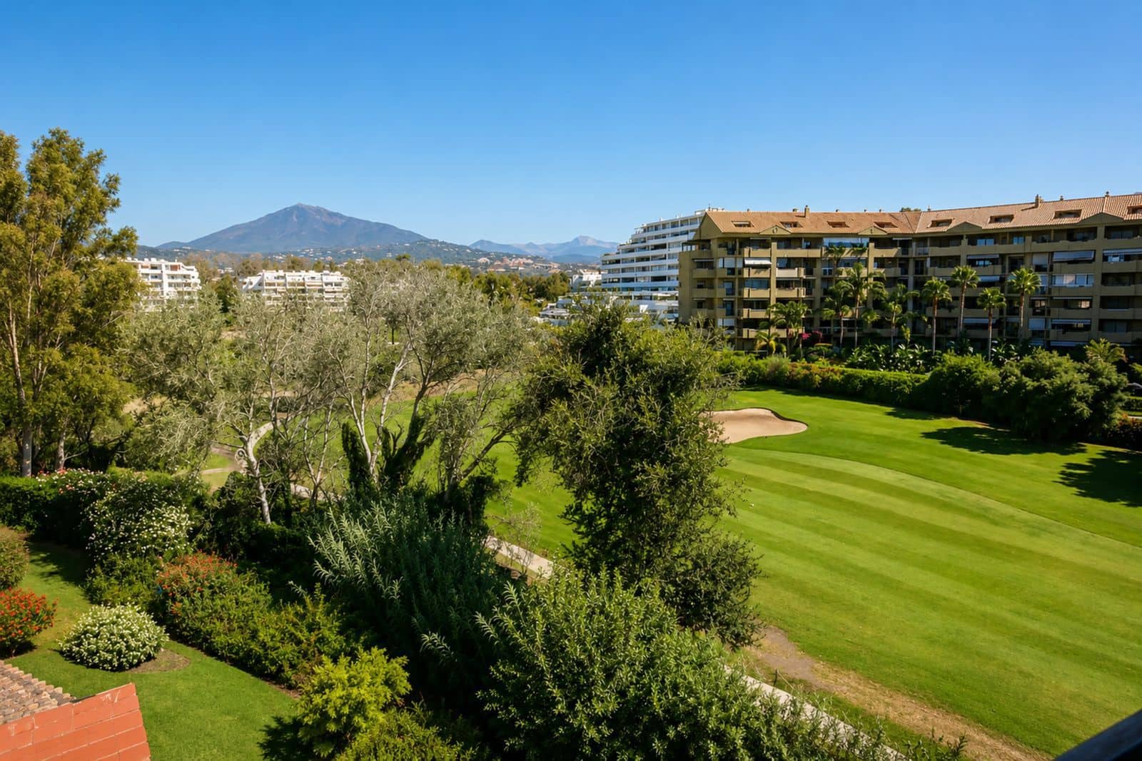 2 quarto Penthouse para venda em Guadalmina - 720 000 € (Ref: 9910727)