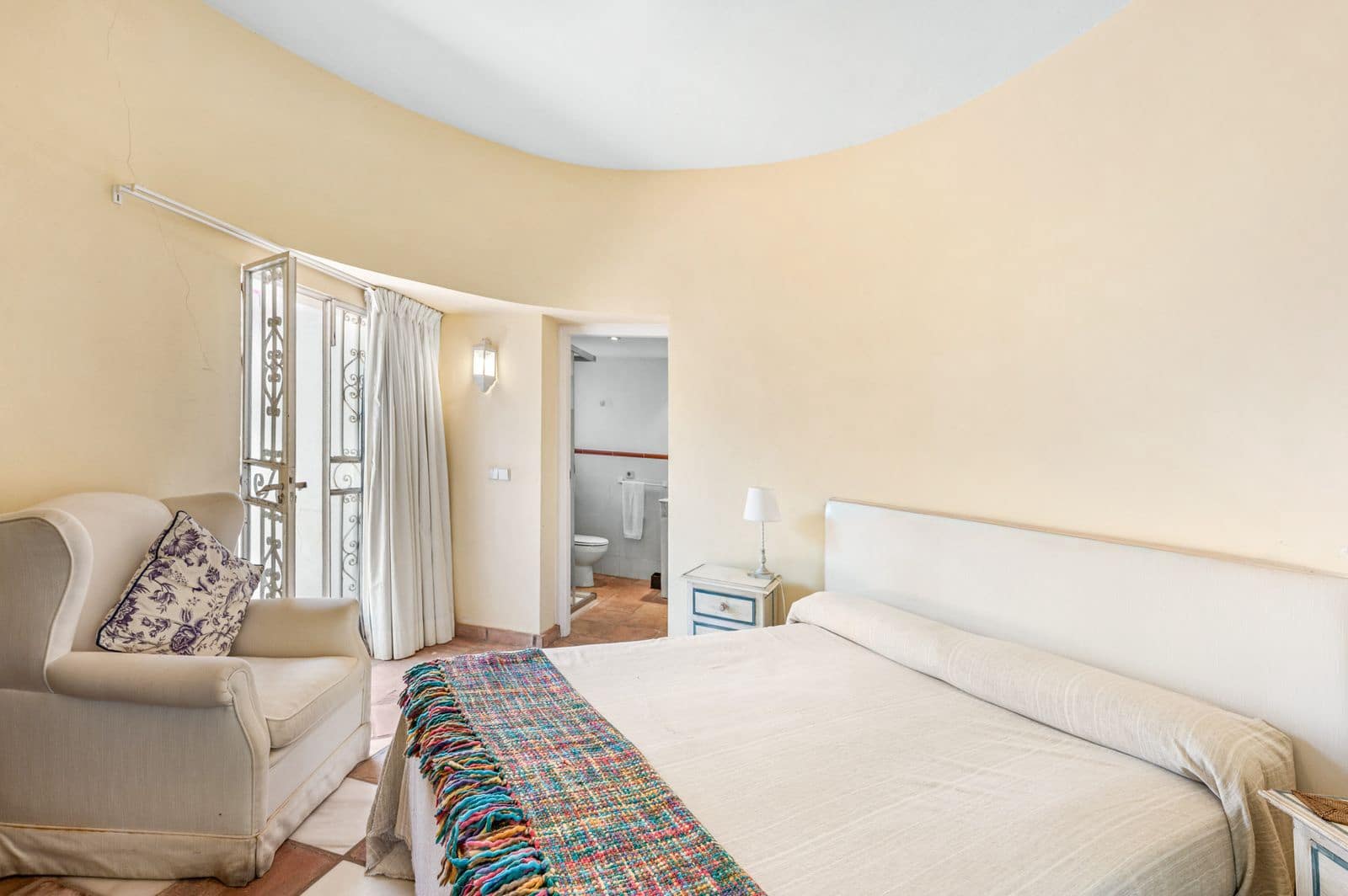 Chalet de 5 habitaciones en San Pedro de Alcantara en venta - 2.400.000 € (Ref: 9921190)