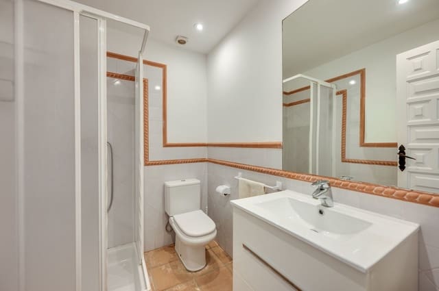Chalet de 5 habitaciones en San Pedro de Alcantara, Marbella en venta - 2.400.000 € (Ref: 9921190)