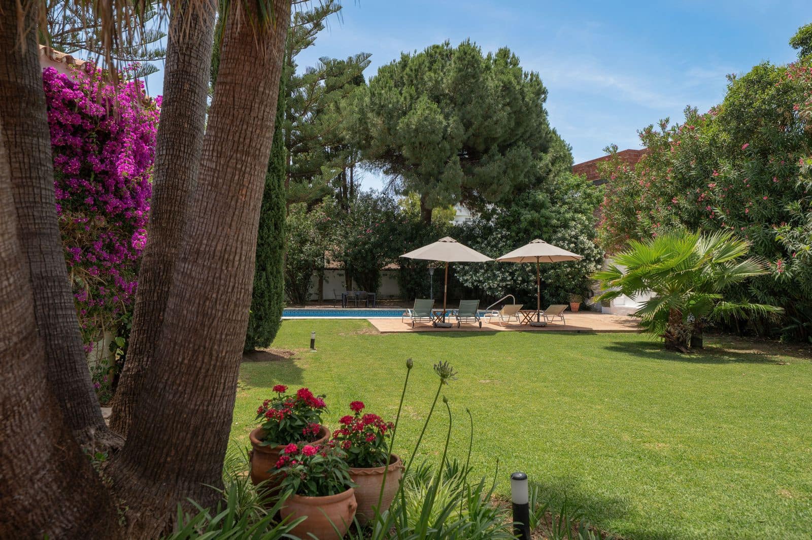Chalet de 5 habitaciones en San Pedro de Alcantara en venta - 2.400.000 € (Ref: 9921190)