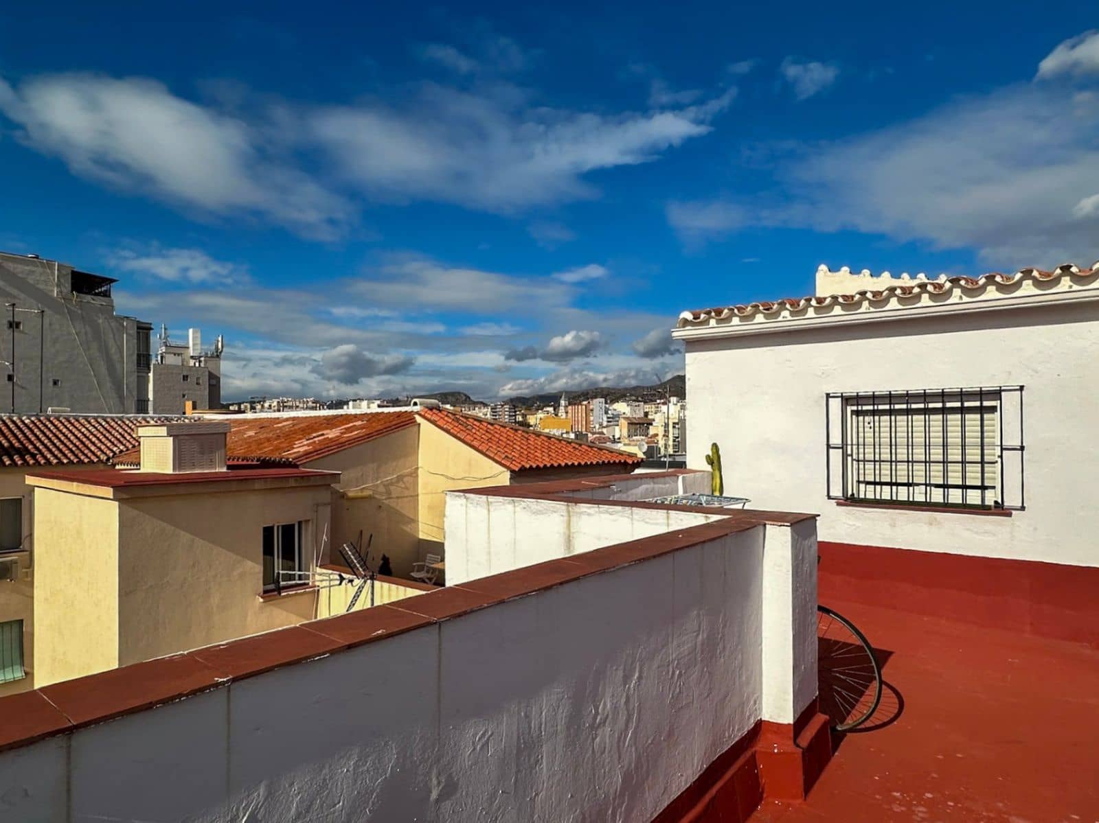 4 soveværelse Lejlighed til salg i Malaga by - € 405.000 (Ref: 9921195)
