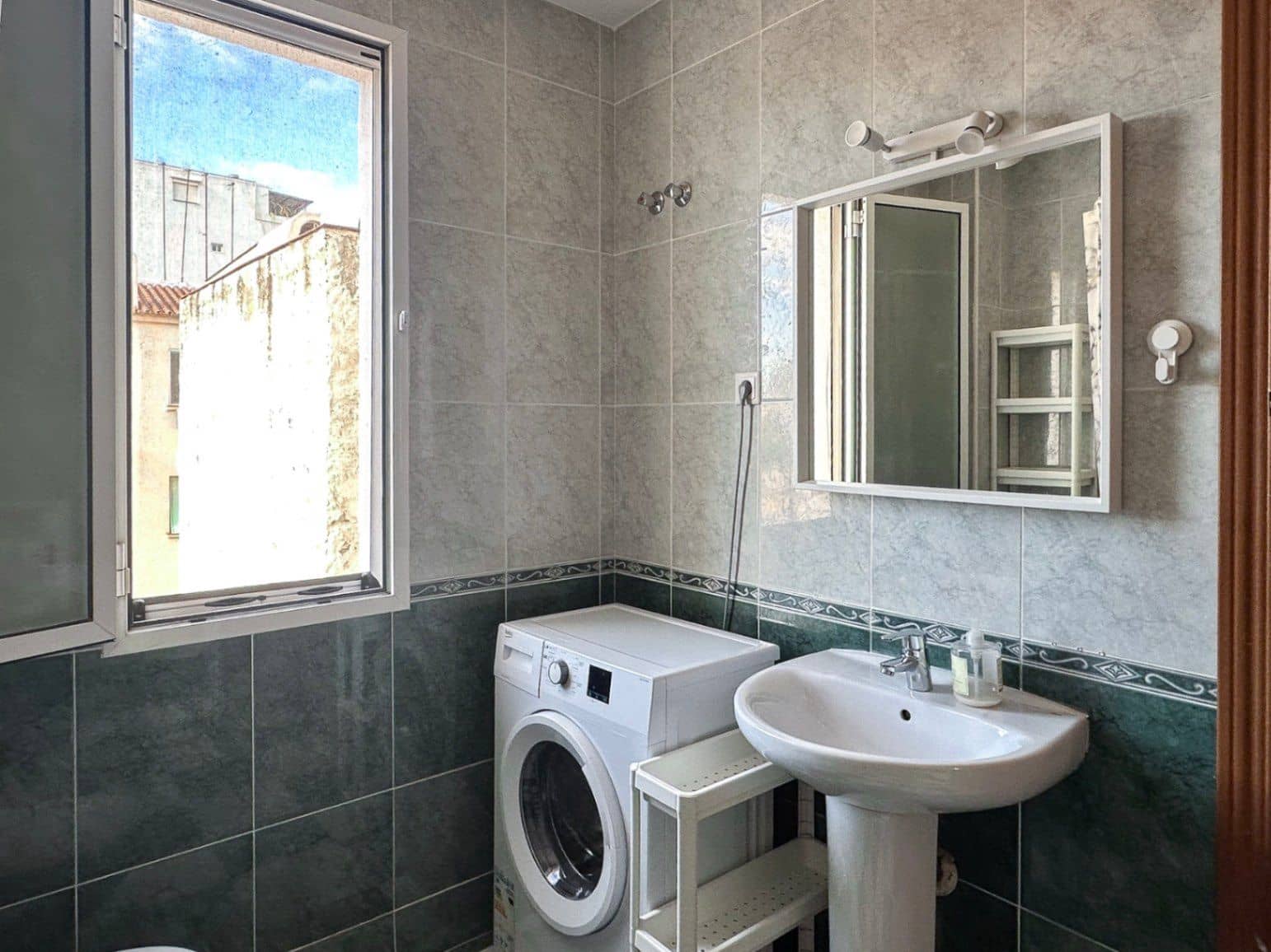 4 soveværelse Lejlighed til salg i Malaga by - € 405.000 (Ref: 9921195)