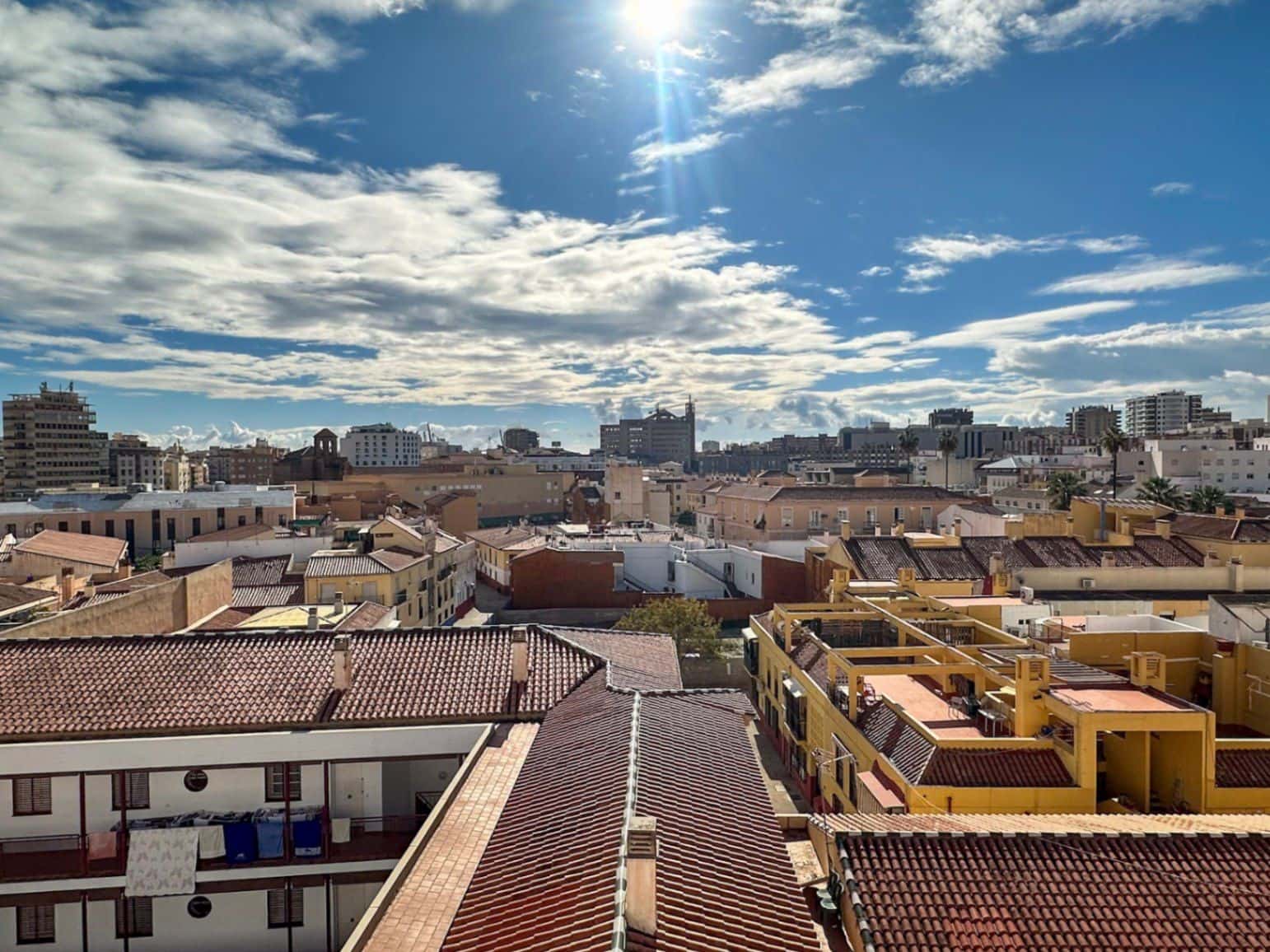 4 soveværelse Lejlighed til salg i Malaga by - € 405.000 (Ref: 9921195)