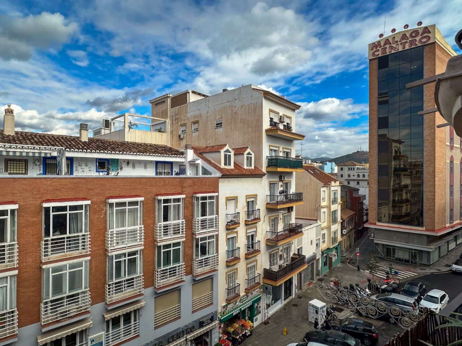 4 soveværelse Lejlighed til salg i Malaga by - € 405.000 (Ref: 9921195)