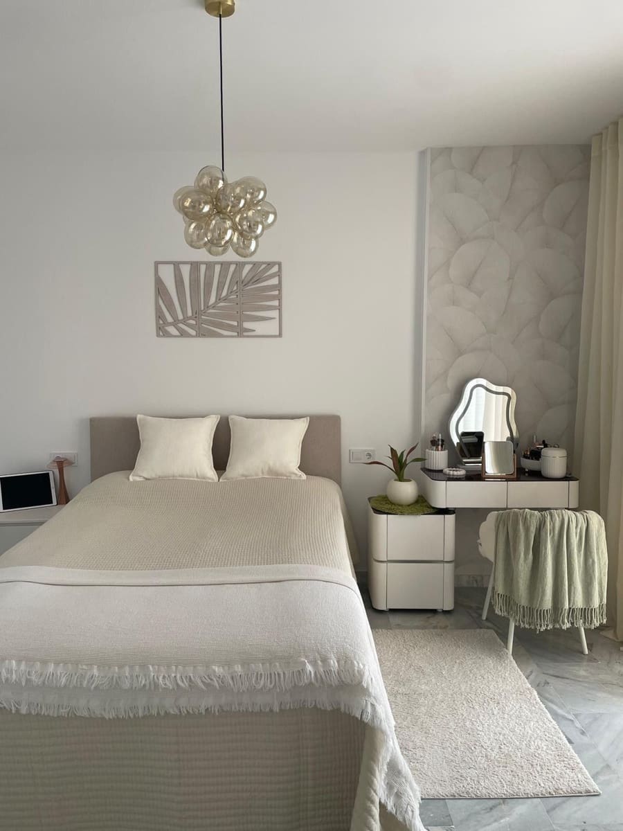 2 bedroom Penthouse for sale in La Duquesa / Puerto de la Duquesa - € 440,000 (Ref: 9921197)