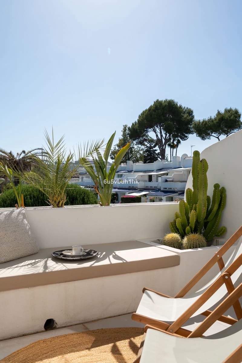 4 soverom Hus til salgs i Nueva Andalucia - € 1 575 000 (Ref: 9921200)